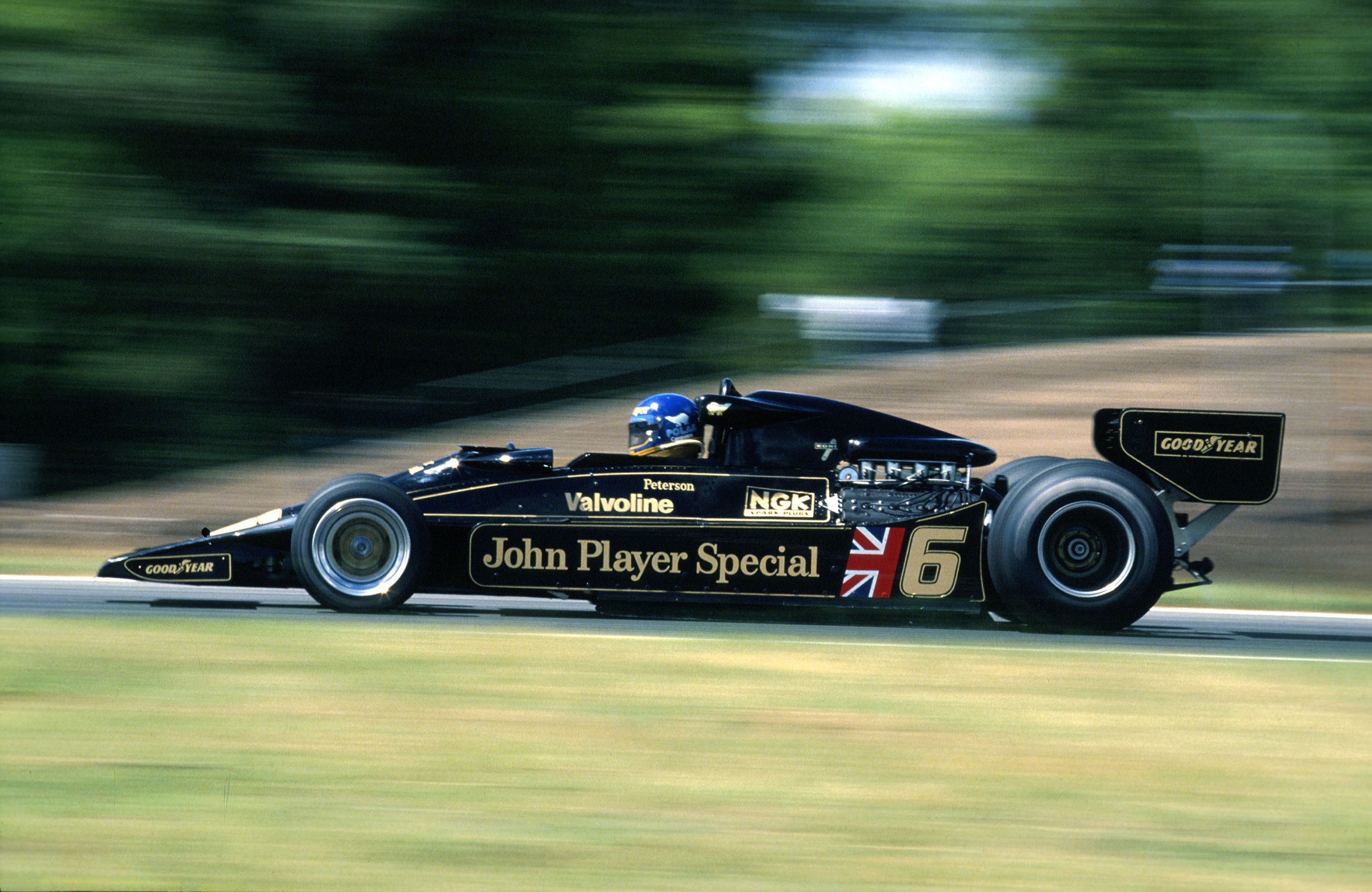 Great shot of Ronnie in the Type 78 at the 1978 Argentine Grand Prix